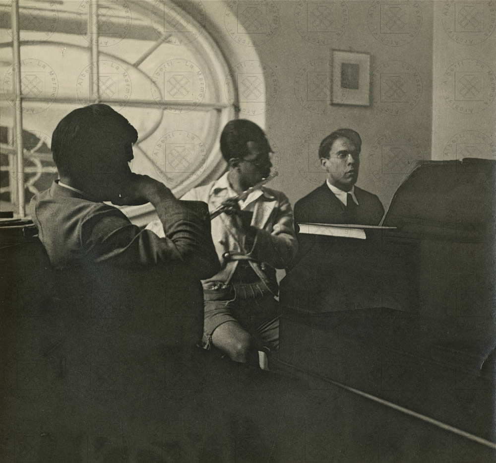 Ritratto di Ralph Kirkpatrick al pianoforte